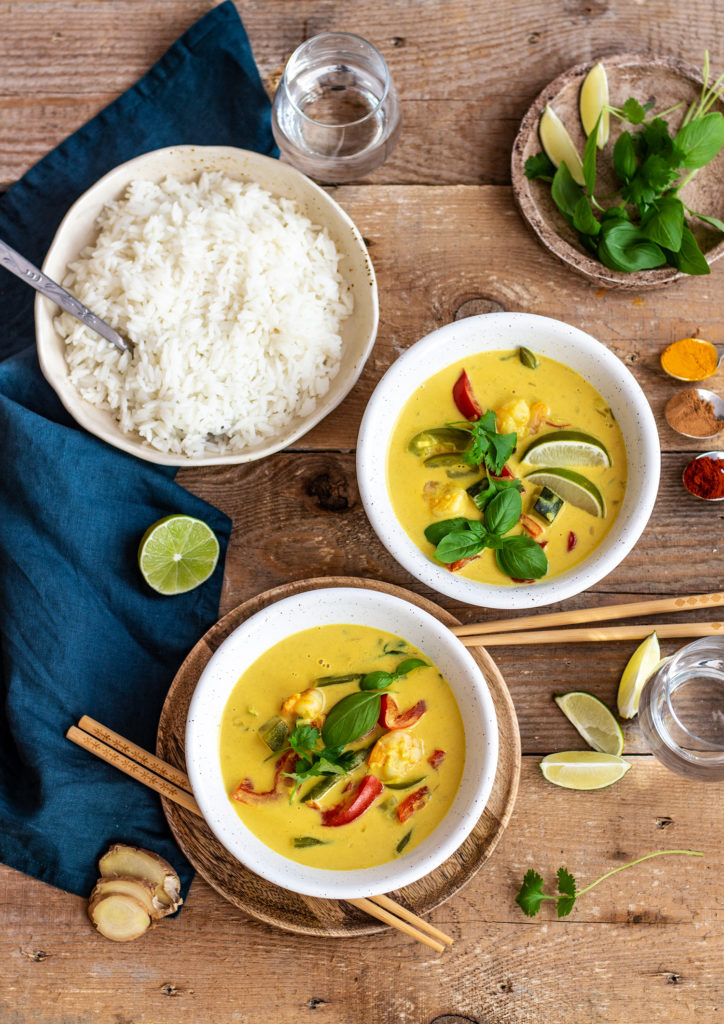 Żółte curry z krewetkami