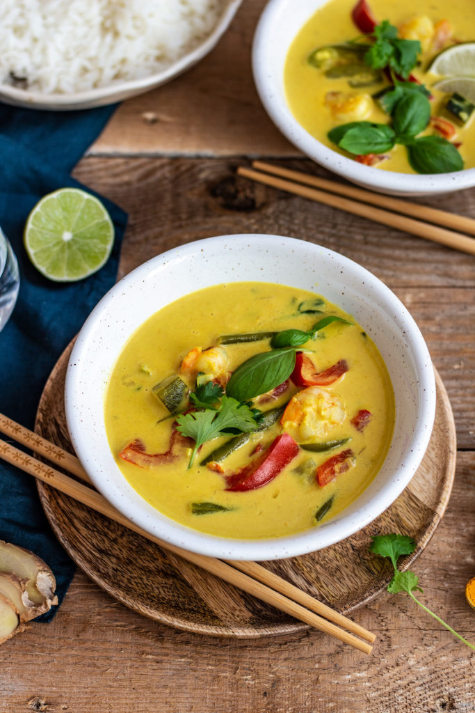 Żółte curry z krewetkami