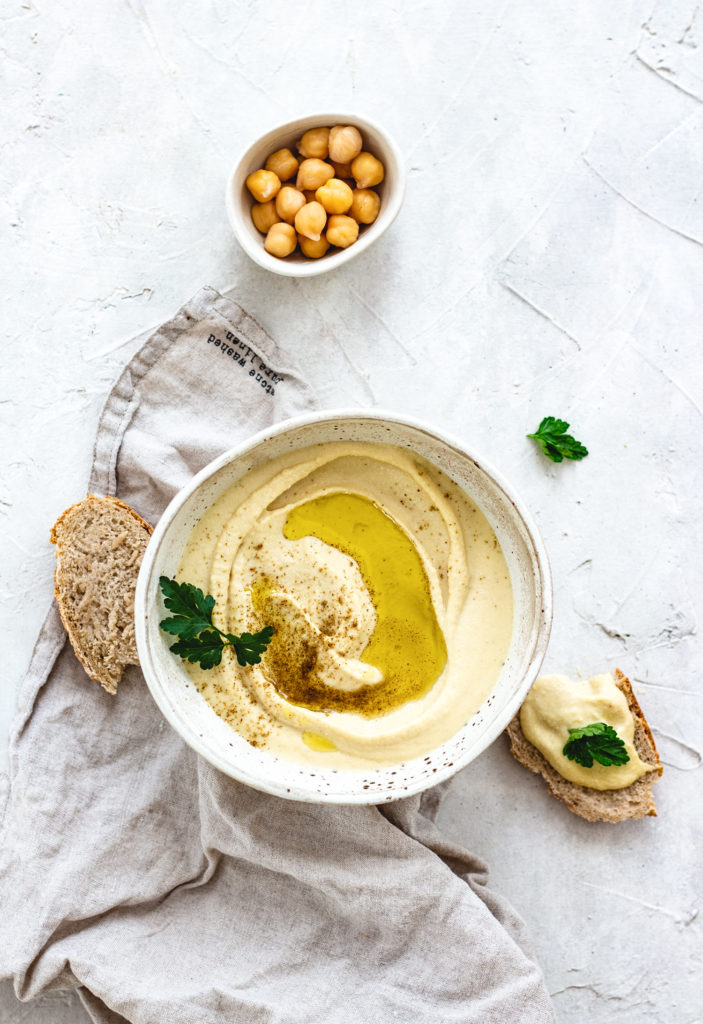 Hummus z pieczonym czosnkiem